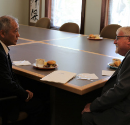 Mayor Rosacker and Consul General Yoshioka talk over lunch